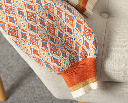 Conjunto Elegante de Suéter Escote V y Falda - Image 13