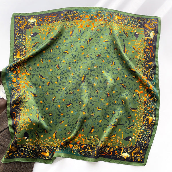 Pañuelo de Seda Estampado Floral Literario para Otoño e Invierno - Image 6