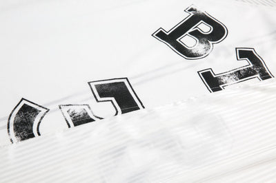 Playera Suelta Estilo Americano con Diseño Graffiti Único - Image 8