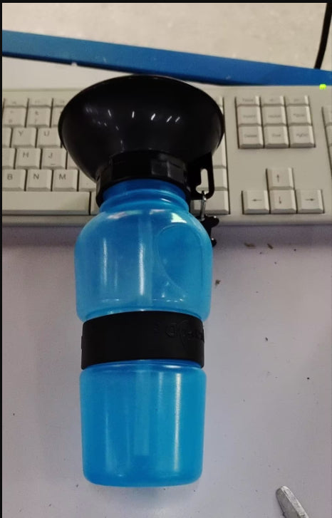Botella Dispensadora de Agua Portátil para Mascotas - Viajes y Outdoor - Image 11