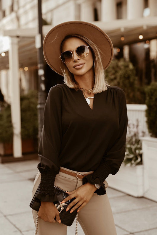 Blusa Elegante de Cuello en V con Puños Adornados en Color Puro - Image 6