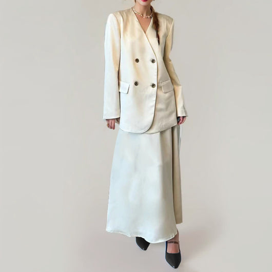Traje Ejecutivo de Doble Botonadura para Mujer - Image 3