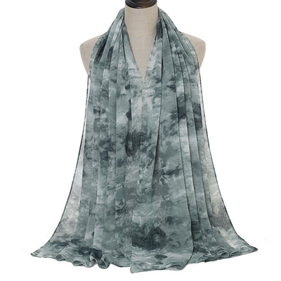 Pañuelo Chifón Estampado Tie-Dye con Perlas - Image 9