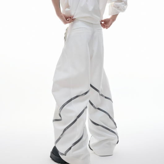 Pantalón Plisado con Detalles Metálicos y Remaches - Image 15