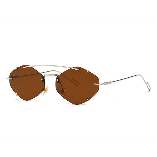 Metal frameless sunglasses for women with geometric gradient gray lenses and a silver-colored frame. - Image 8