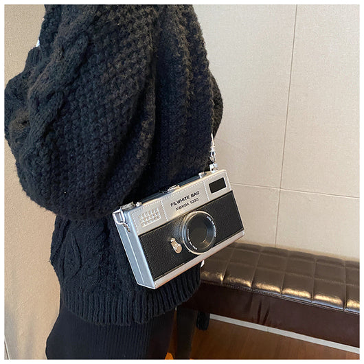 Bolsa Crossbody Mini con Cadena Coordinada - Image 12