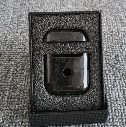 Estuche Protector de Fibra de Carbono para Auriculares Bluetooth - Image 5