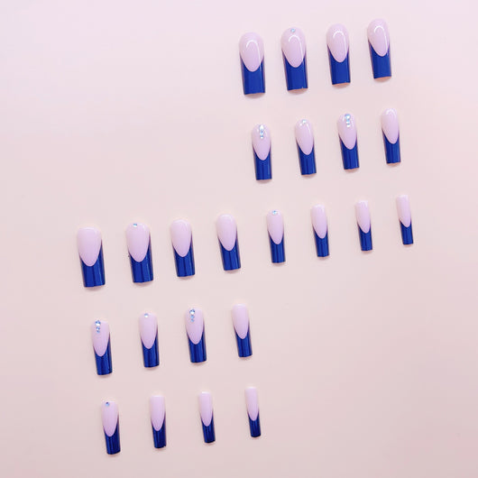 Manicura Francesa Negra con Borde Definido - Acabado Profesional de Larga Duración - Image 2
