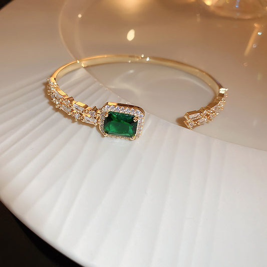Pulsera Esmeralda Abierta de Lujo Ligero y Temperamento Sofisticado - Image 2