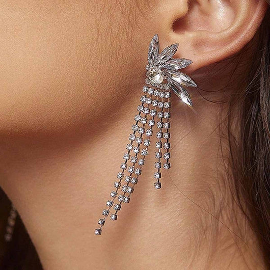 Aretes Largos Superpuestos en Capas con Borlas - Image 7