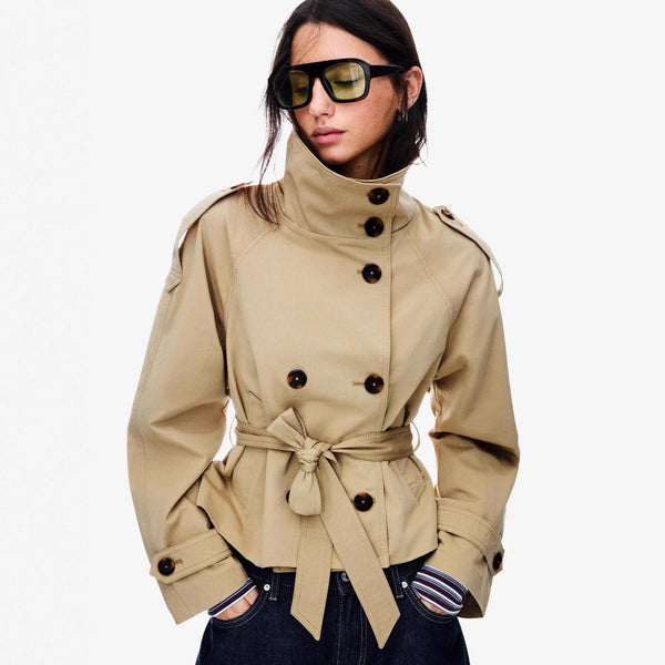 Gabardina Corta Elegante con Cuello Alzado y Cintura Ajustable