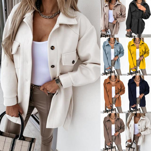 Chaqueta Corta con Cordones y Bolsillos - Diseño Elegante