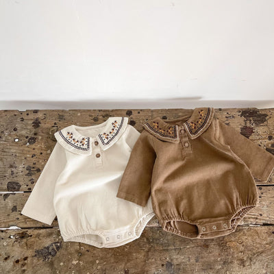 Romper de Pana con Cuello Bordado y Mangas Largas - Image 11