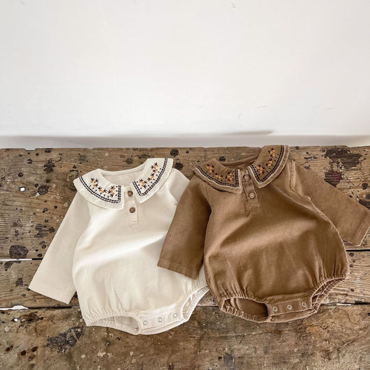 Romper de Pana con Cuello Bordado y Mangas Largas - Image 11