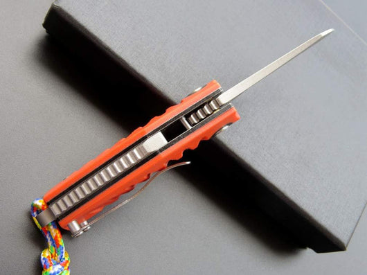 Cuchillo de Camping Plegable con Mango Compacto para Aventuras al Aire Libre - Image 13