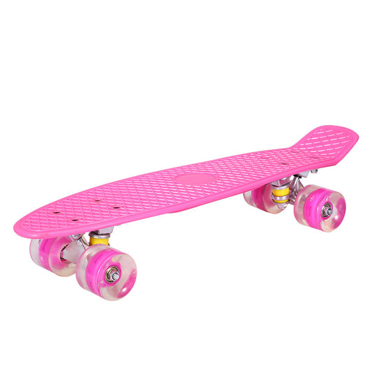 Patineta de Cuatro Ruedas con Diseño Creativo y Personalidad - Image 6