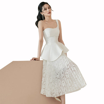Vestido Blanco Asimétrico de Hombro Único para Cena de Gala - Image 2