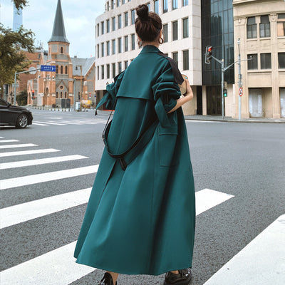 Cortaviento Elegante de Solapa Ancha para Mujer Largo hasta la Rodilla - Image 11
