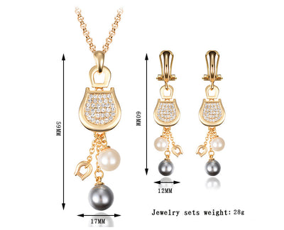 Conjunto de Collar y Aretes de Perla Chapado en Oro 18K - Image 3