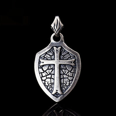 Collar Colgante Escudo Cruz Plata S925 - Estilo Gótico Minimalista