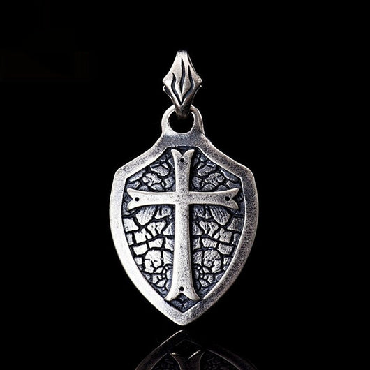 Collar Colgante Escudo Cruz Plata S925 - Estilo Gótico Minimalista