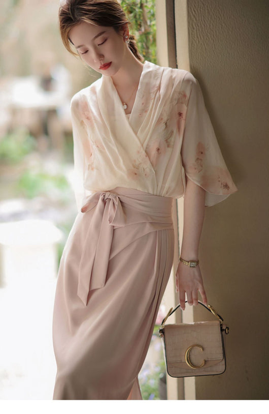 Conjunto de Dos Piezas: Blusa Floral de Gasa con Falda Elegante - Image 8