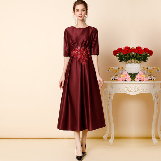 Vestido Slim Fit Elegante con Bordado Delicado - Image 2