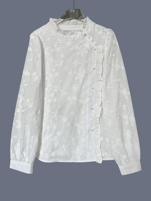Blusa Elegante con Botones y Volantes Bordados - Image 8