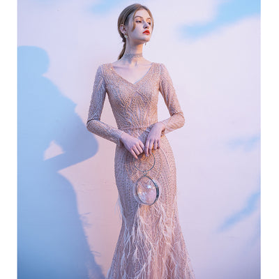 Vestido Dorado con Falda Cola de Pez - Image 5