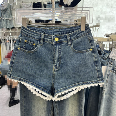 Shorts de Mezclilla Chic con Ribete de Encaje - Image 2
