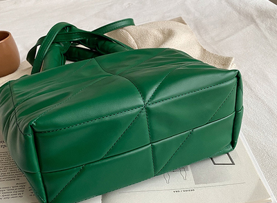 Bolso Mensajero Acolchado de Algodón con Diseño Asimétrico para Mujer - Image 8