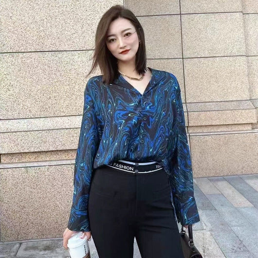 Camisa Retro Azul Marino con Solapa V y Estampado Tinta - Manga Larga - Image 13