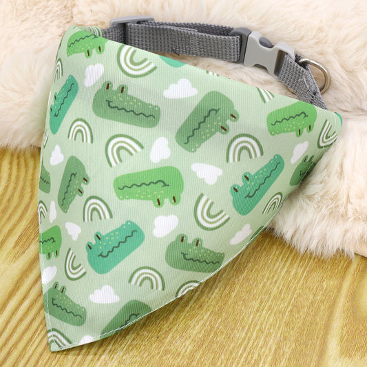 Babero Triangular Absorbente con Diseño de Gatos y Perros