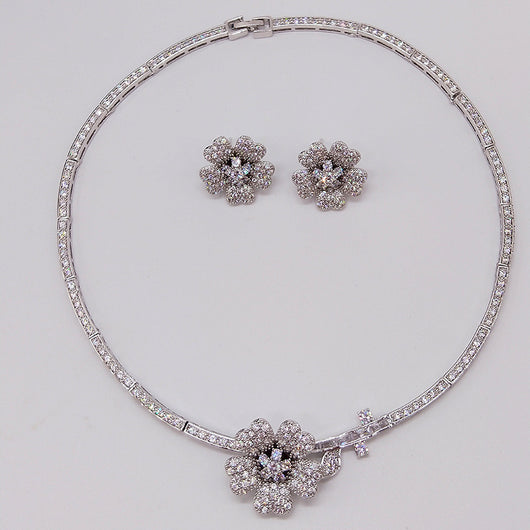 Conjunto de Collar y Aretes Camelia con Circonita - Image 12