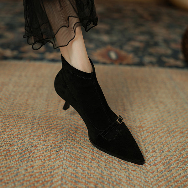 Botas Negras para Mujer con Tacón Fino - Elegantes y Versátiles