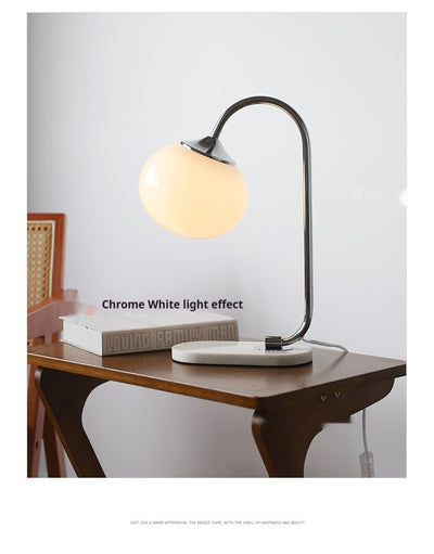 Lámpara de Mesa Clásica Estilo Vintage para Dormitorio - Image 11