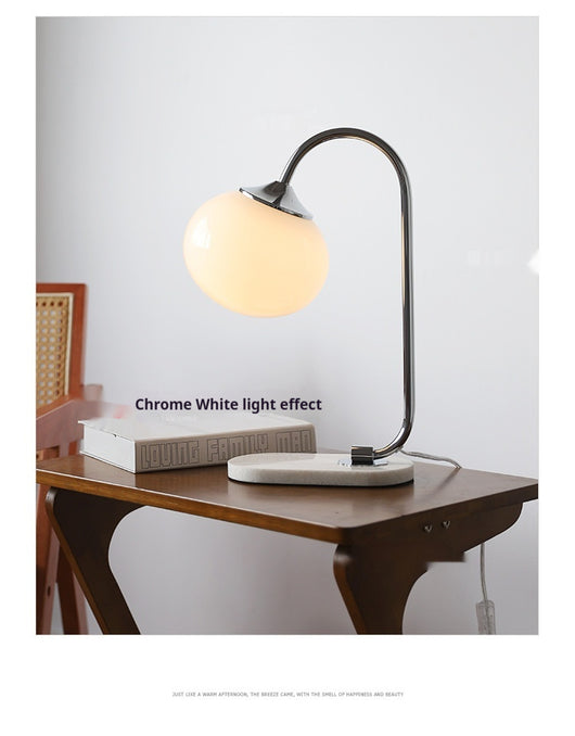 Lámpara de Mesa Clásica Estilo Vintage para Dormitorio - Image 11