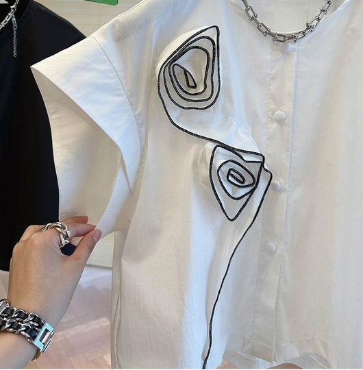 Blusa Blanca de Lujo Minimalista con Diseño Tridimensional en Rosa - Image 11