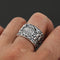 Anillo de Plata con Patrones Grabados y Diseño Vintage