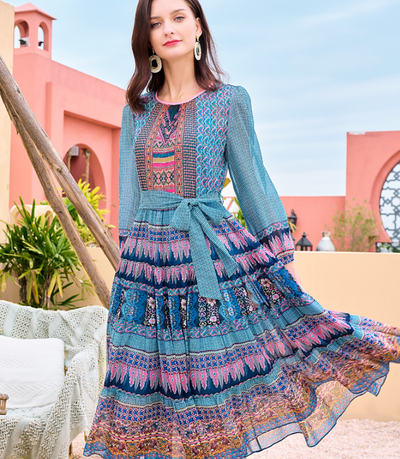 Vestido de Fiesta con Cintura Marcada y Estampado Navideño - Image 10