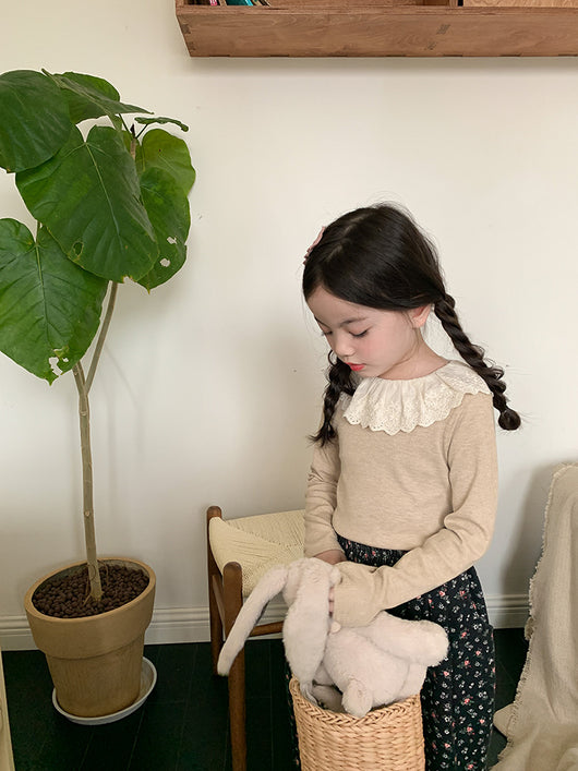 Blusa Infantil de Cachemira con Cuello de Encaje y Rayas Hundidas - Image 14
