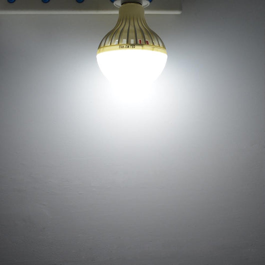 Foco LED Inteligente con Control por Sonido y Luz - Image 15