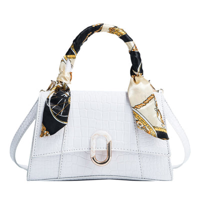 Bolso Bandolera de Cuero Brillante con Pañuelo de Seda para Mujer - Image 6