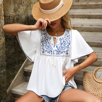 Camiseta Blanca Estampada de Talle Alto para Mujer - Image 12