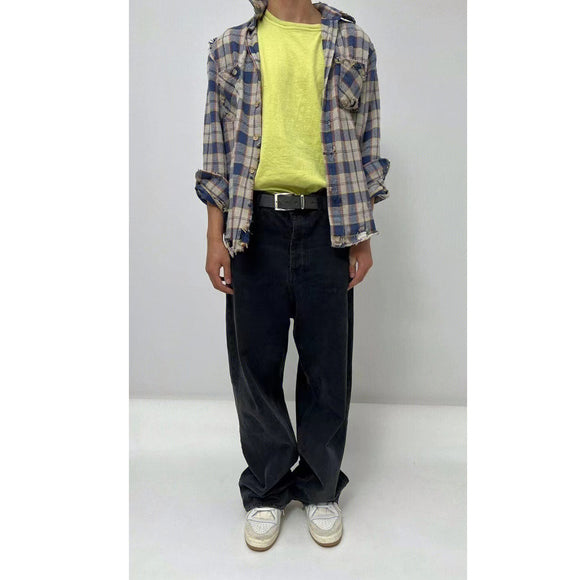 Jeans Pretos Desgastados com Efeito Vintage Destruído