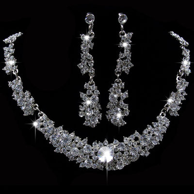 Conjunto de Aretes y Collar Gota de Agua con Diamantes Completos - Image 5
