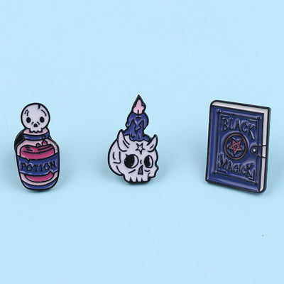 Broche Calavera Bruja con Poción y Vela - Estilo Punk Gótico - Image 10