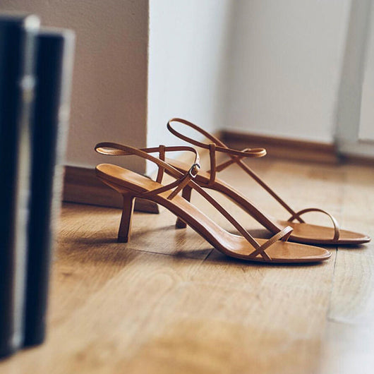 Sandalias Stiletto con Detalles Metálicos Calados para Mujer - Image 3