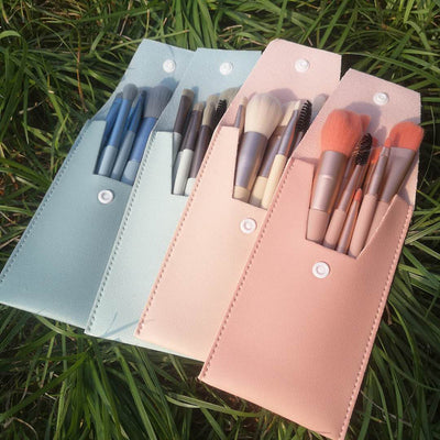 Set de 8 Brochas de Maquillaje Portátil para Viajes - Image 21