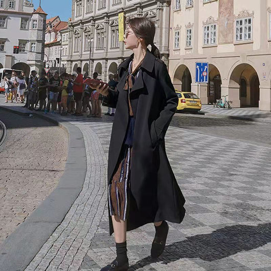 Abrigo Drapado Largo para Mujer Negro Moderno y Elegante